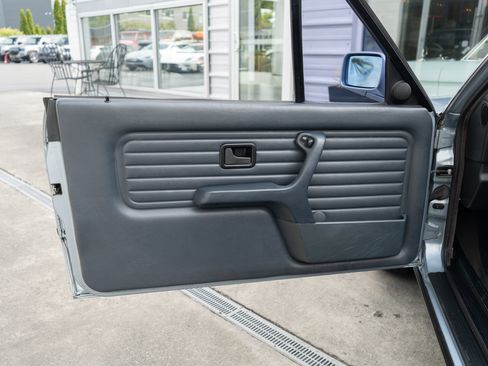 Used 1990 BMW 325i Convertible RWD image 11