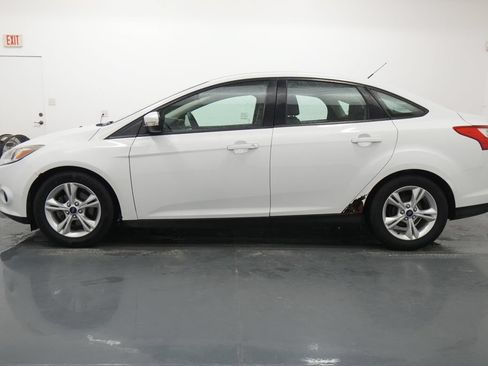Used 2014 Ford Focus SE FWD image 4