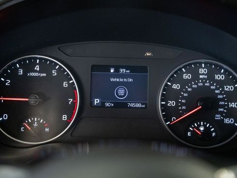 Used 2023 Kia Seltos S AWD/4WD image 16