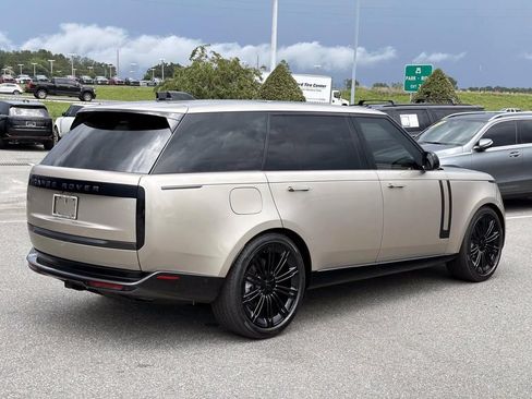 New 2026 Land Rover Range Rover Long Wheelbase SE AWD/4WD image 5