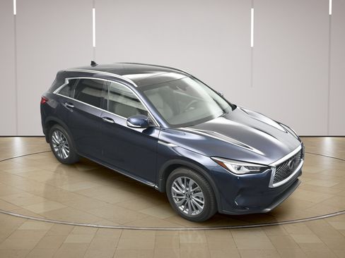 Used 2025 INFINITI QX50 Luxe AWD/4WD image 33