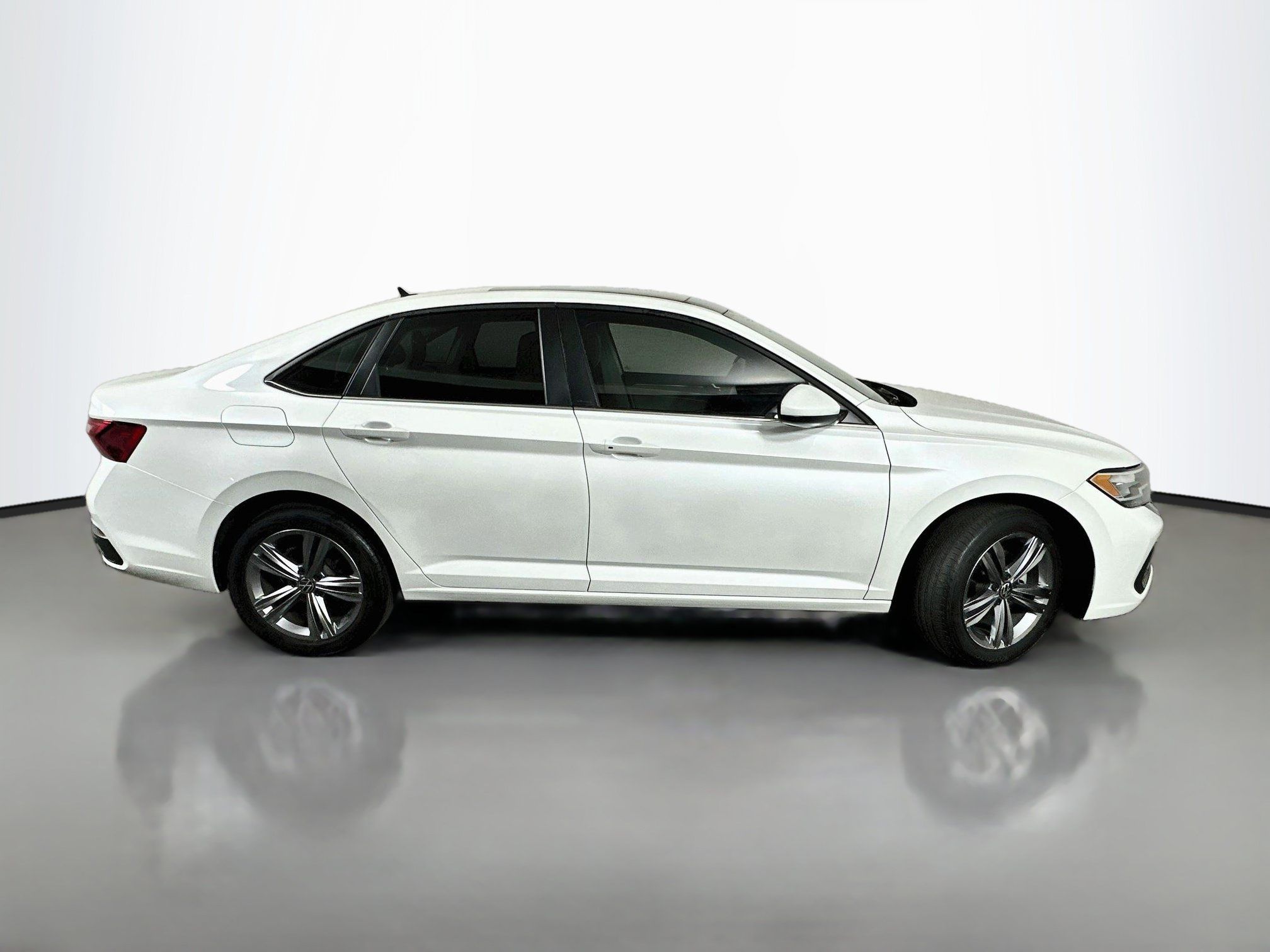 Used 2023 Volkswagen Jetta SE w/ Panoramic Sunroof Package FWD image 8