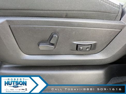 Used 2024 RAM 2500 Big Horn w/ Bed Utility Group image 14