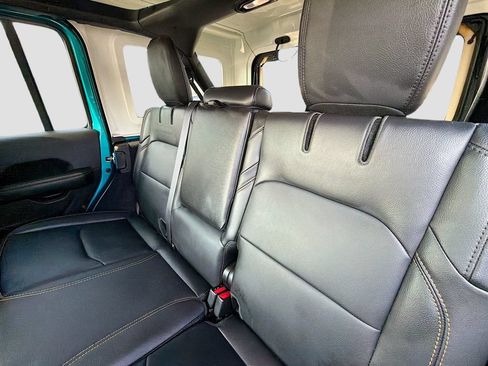 Used 2024 Jeep Wrangler Unlimited Sahara w/ Safety Group AWD/4WD image 12