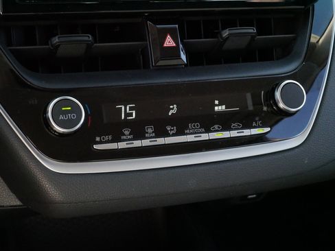 Used 2023 Toyota Corolla LE image 23