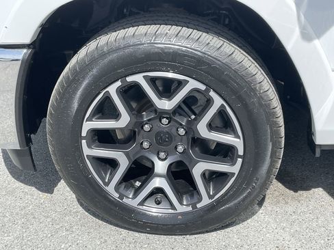 Used 2025 RAM 1500 Laramie AWD/4WD image 26