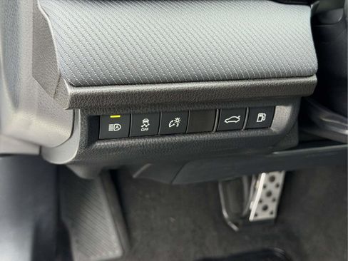 Used 2025 Toyota Camry SE FWD image 17
