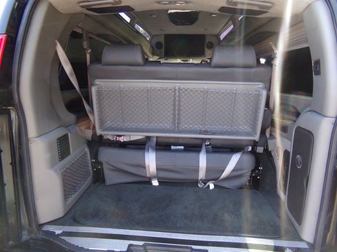 Used 2022 Chevrolet Express 2500 Extended RWD image 28