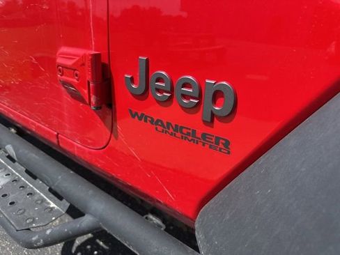 Used 2019 Jeep Wrangler Unlimited Rubicon w/ Uconnect 4C Nav & Sound Group AWD/4WD image 5