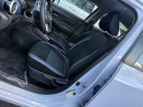 Used 2025 Nissan Versa SV FWD image 24