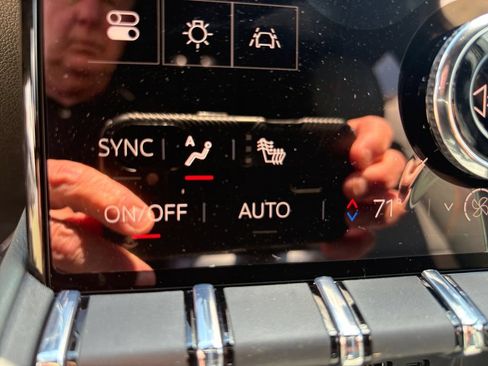 New 2026 GMC Terrain AT4 AWD/4WD image 32