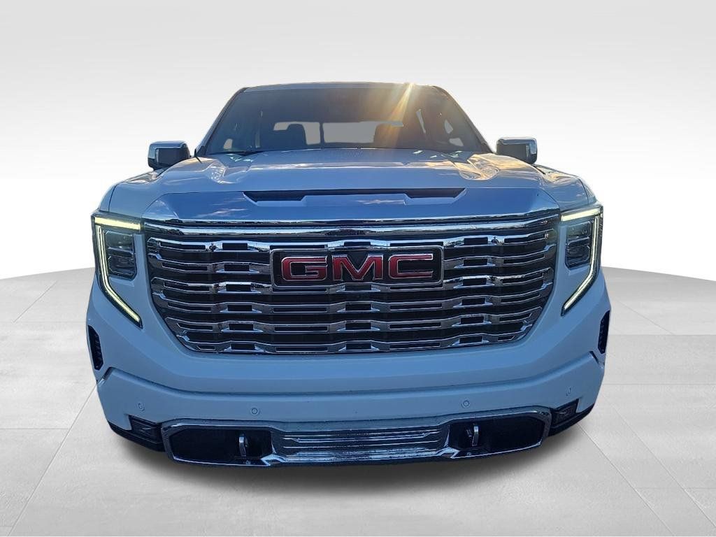 Certified 2024 GMC Sierra 1500 Denali w/ Denali Reserve Package AWD/4WD image 8