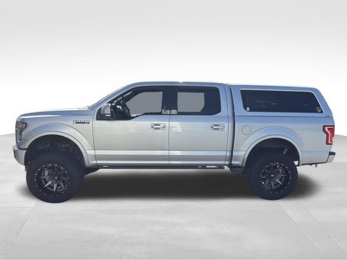 Used 2017 Ford F150 XLT w/ Equipment Group 302A Luxury AWD/4WD image 4