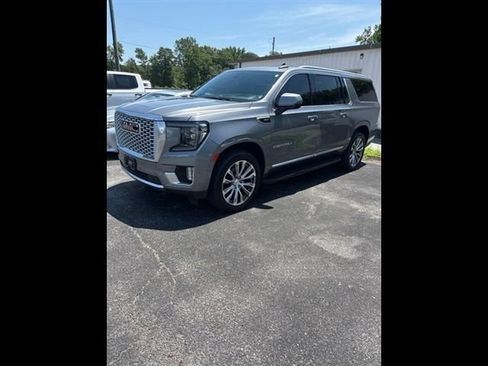 Used 2022 GMC Yukon XL Denali AWD/4WD image 1