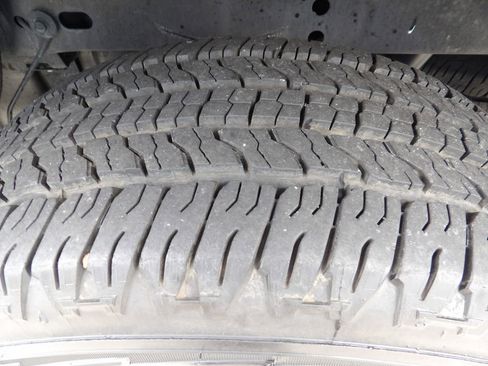 Used 2022 Chevrolet Colorado LT w/ Fleet Safety Package image 46