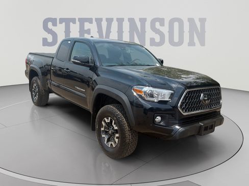 Used 2018 Toyota Tacoma TRD Off-Road w/ Technology Package AWD/4WD image 7