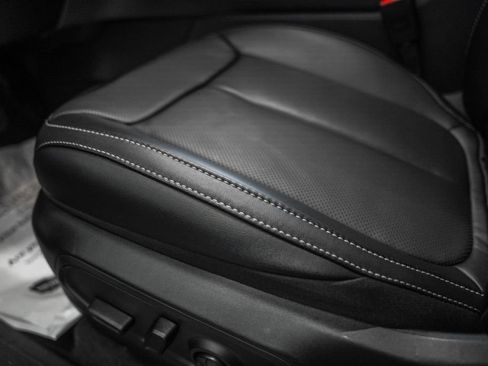 New 2025 Jeep Grand Cherokee L Limited w/ Luxury Tech Group II image 35