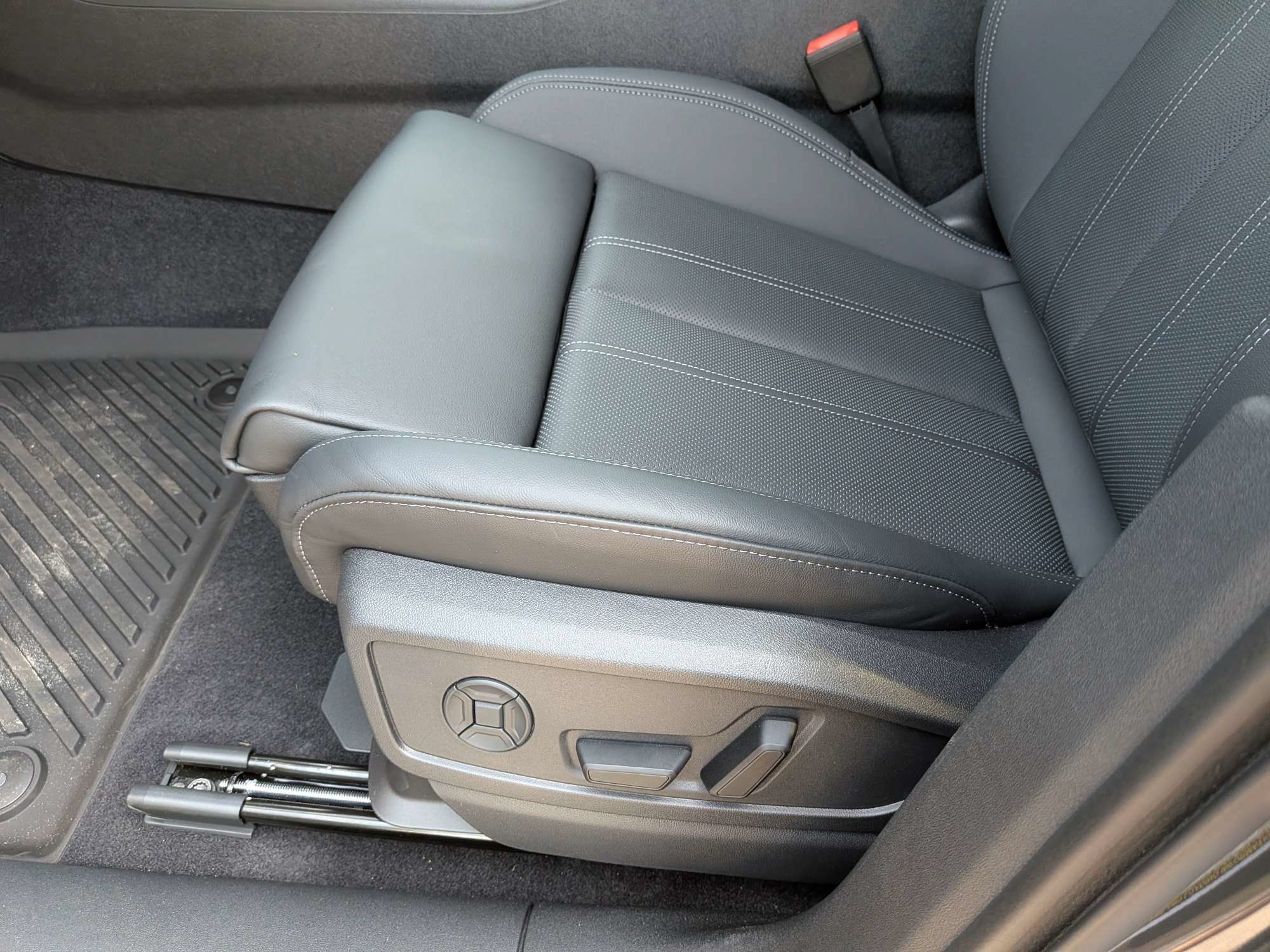 New 2026 Audi Q5 Premium Plus AWD/4WD image 23