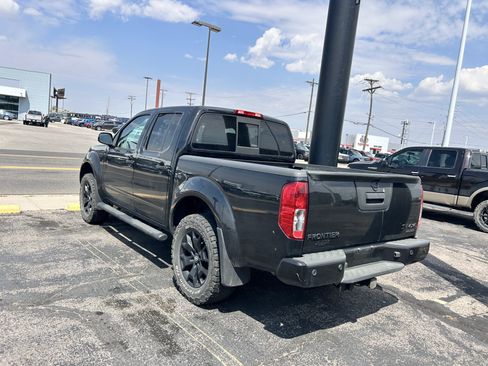 Used 2020 Nissan Frontier SV w/ Midnight Edition Floor Mats AWD/4WD image 5