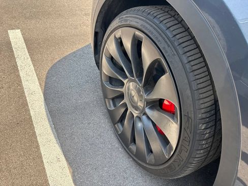 Used 2022 Tesla Model Y Performance AWD/4WD image 15