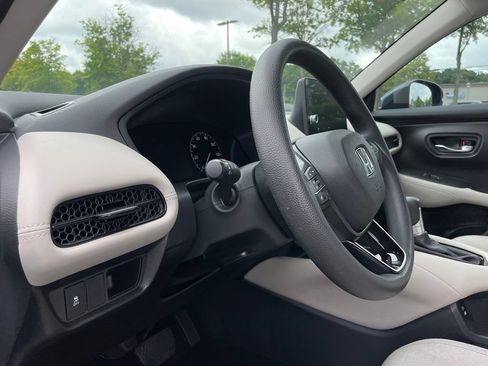 Certified 2026 Honda HR-V LX image 27
