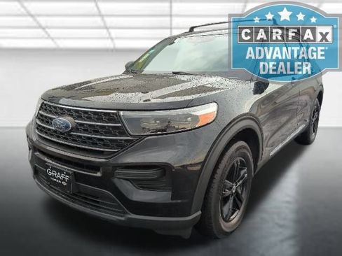 Used 2022 Ford Explorer XLT image 3