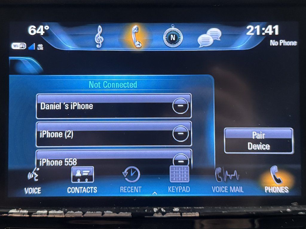 Used 2019 Buick Encore Essence FWD image 12