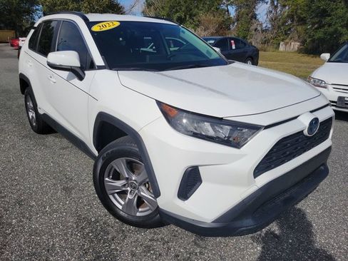Used 2022 Toyota RAV4 LE image 8