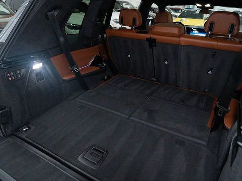 Used 2023 BMW X7 M60i image 42