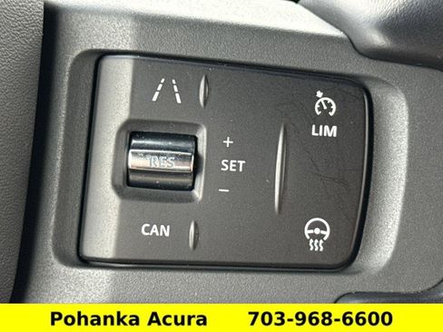 Used 2023 Land Rover Defender 110 X-Dynamic SE AWD/4WD image 12