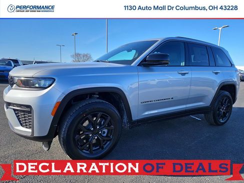 New 2026 Jeep Grand Cherokee Altitude image 3