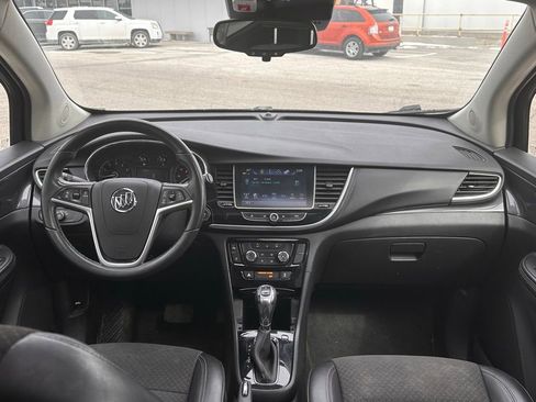 Used 2021 Buick Encore Preferred w/ Safety Package II image 19
