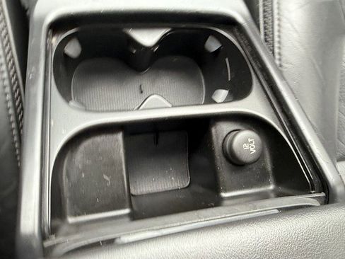 Used 2011 Volvo XC70 3.2 image 33