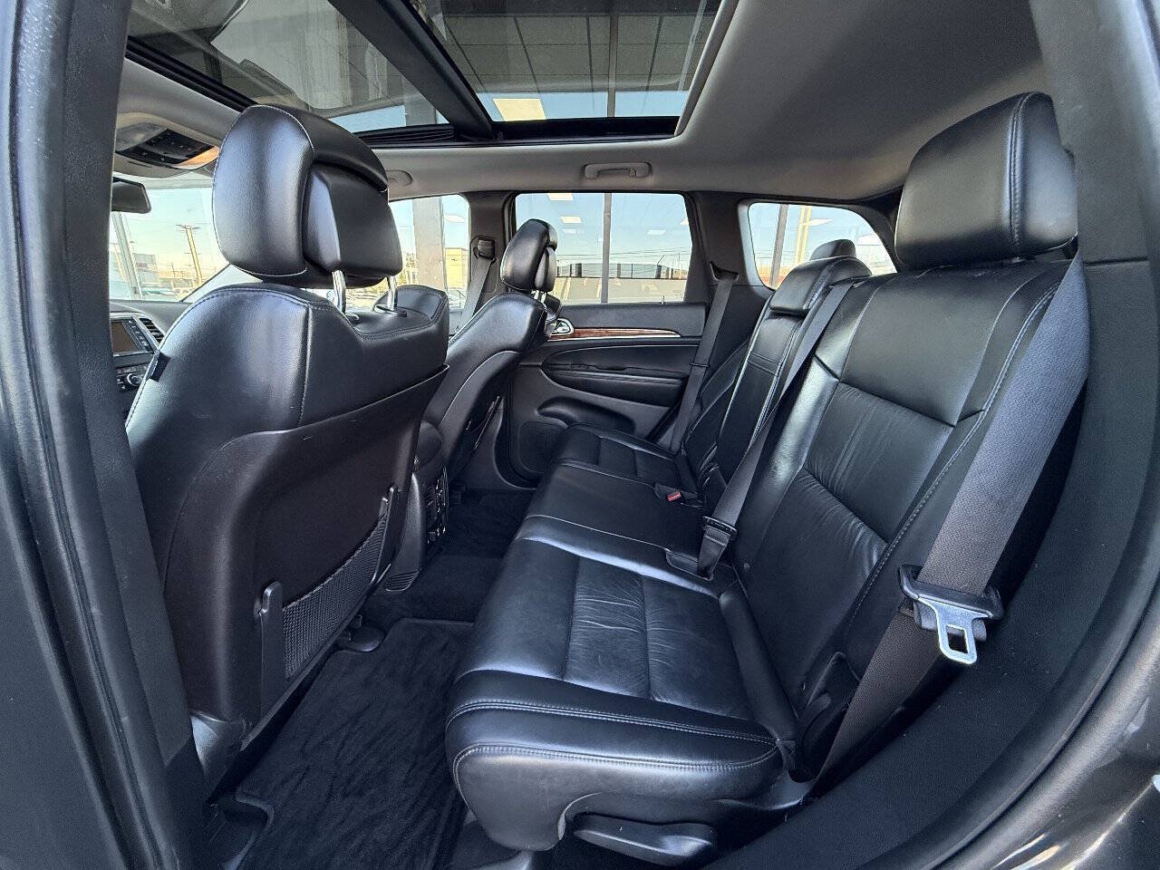 Used 2011 Jeep Grand Cherokee Limited AWD/4WD image 9