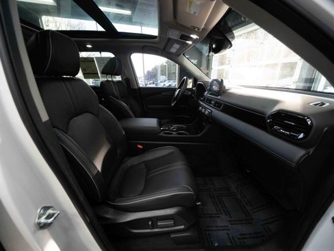 Used 2023 Honda Pilot Elite image 27