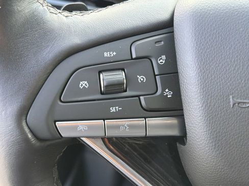 Used 2022 Cadillac XT6 Premium Luxury w/ LPO, Floor Liner Package image 28