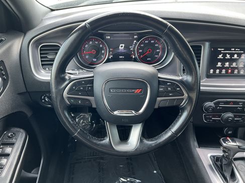 Used 2019 Dodge Charger SXT w/ Leather Interior Group RWD image 25