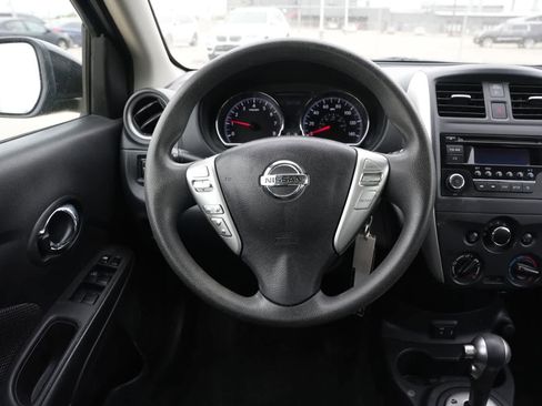 Used 2018 Nissan Versa SV image 10
