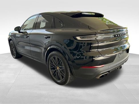 Used 2024 Porsche Cayenne Coupe w/ Premium Package Plus image 4