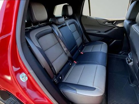 New 2026 Chevrolet Equinox LT w/ Convenience Package II FWD image 9