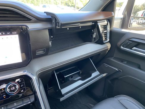 Used 2024 GMC Sierra 2500 Denali w/ Denali Reserve Package image 32