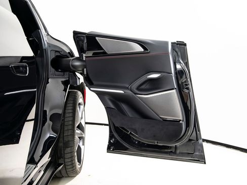 Certified 2024 Ferrari Purosangue image 29