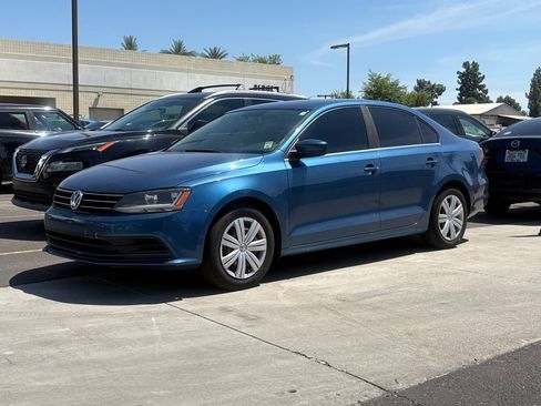 Used 2017 Volkswagen Jetta S FWD image 2