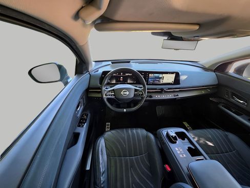 Used 2023 Nissan Ariya AWD/4WD image 14