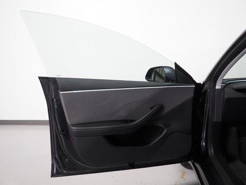 Used 2025 Tesla Model 3 Long Range RWD image 59