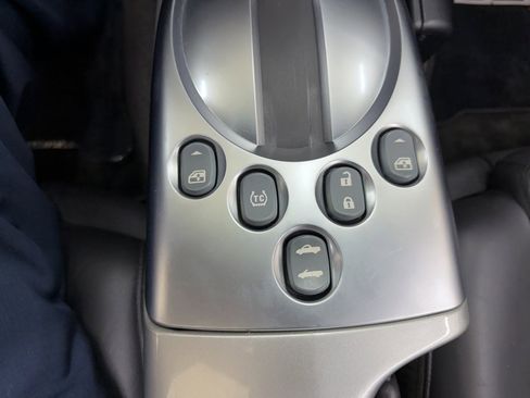 Used 2004 Chevrolet SSR w/ Preferred Equipment Group image 32