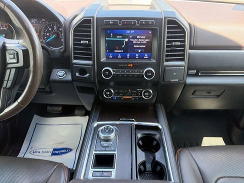 Used 2020 Chevrolet Equinox LT FWD image 12