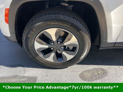 Used 2024 Jeep Grand Cherokee Limited 4xe w/ Luxury Tech Group II image 11