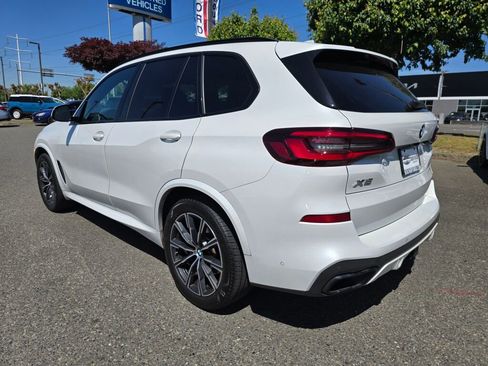 Used 2021 BMW X5 xDrive40i w/ M Sport Package AWD/4WD image 3