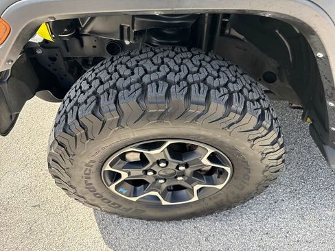 Used 2023 Jeep Wrangler Unlimited Rubicon 4xe image 11